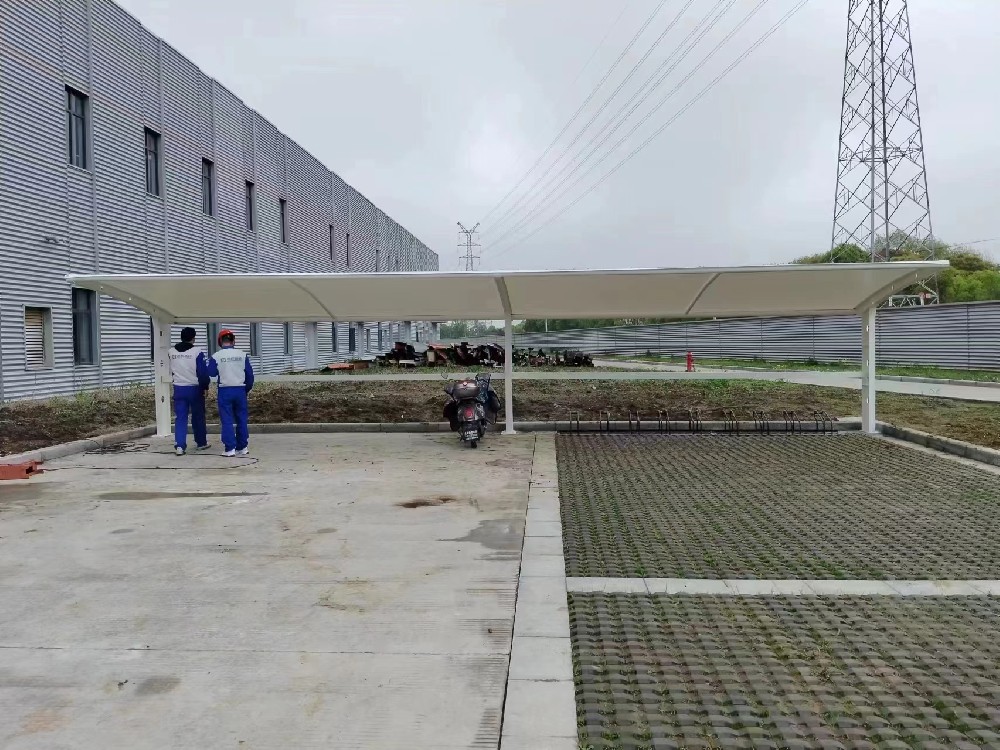 膜结构停车棚是什么材质